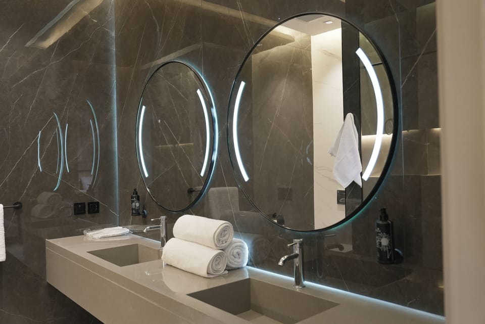Executive Chalet, Mountain View | Bathroom | Hair dryer, slippers, towels, soap