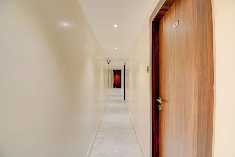 Hotel Majestic Crest Hotel in Mumbai