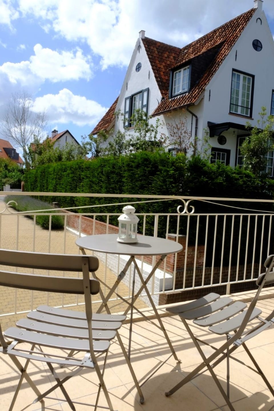 House | Balcony