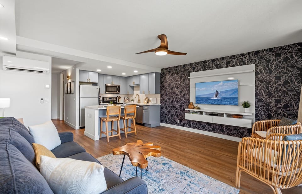 Condo, 1 Bedroom | Living area | Smart TV