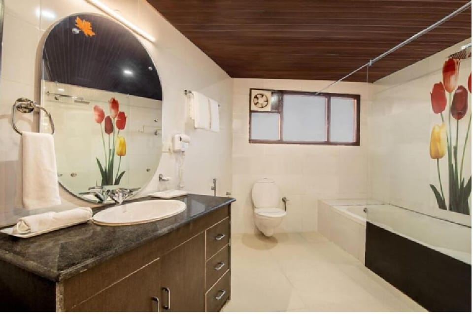 Family Double Room, Valley View | Bathroom | Free toiletries, hair dryer, bathrobes, slippers