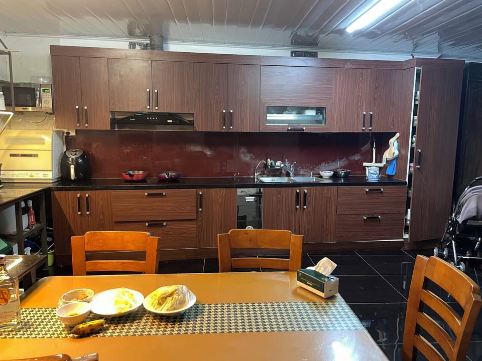 Standard Double Room, 1 King Bed, Garden View | Shared kitchen | Full-size fridge, microwave, stovetop, cookware/dishes/utensils