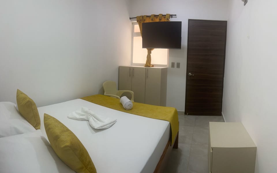 Basic Double or Twin Room | Laptop workspace, blackout drapes, iron/ironing board, free WiFi