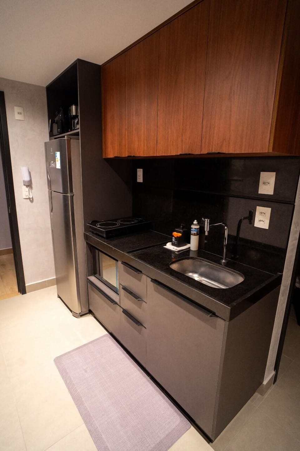 Deluxe Studio Suite, 1 Queen Bed with Sofa bed | Private kitchen