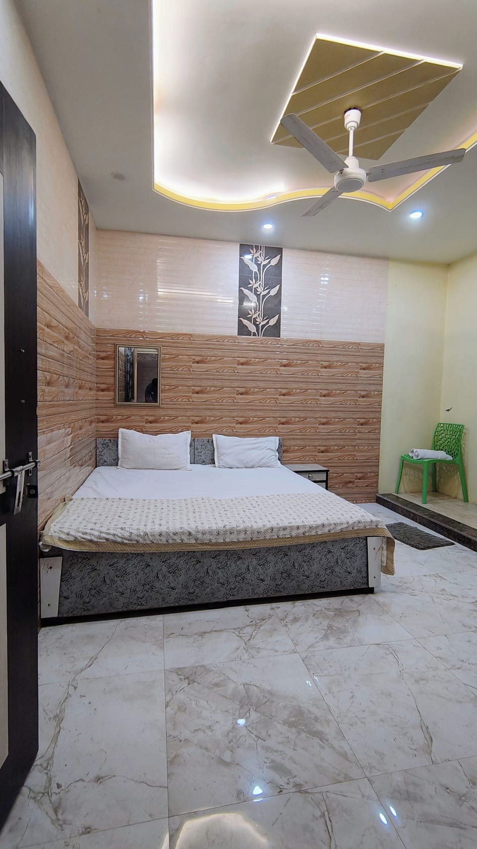 Double Room, Balcony | Free WiFi