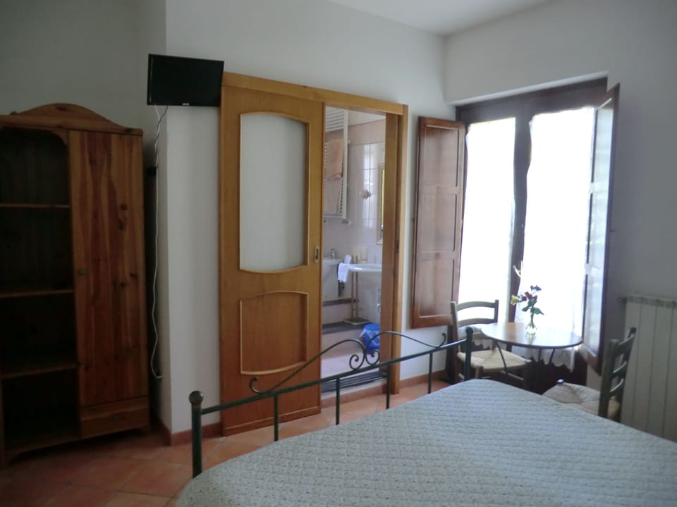 Double Room, Balcony | 1 bedroom, premium bedding, desk, blackout drapes