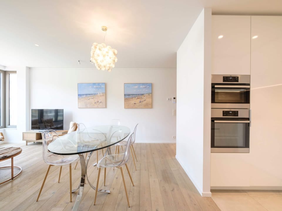 Apartment | Dining