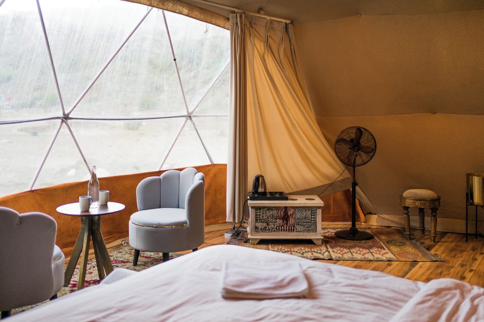 Nirvana Spheres Dome | In-room dining