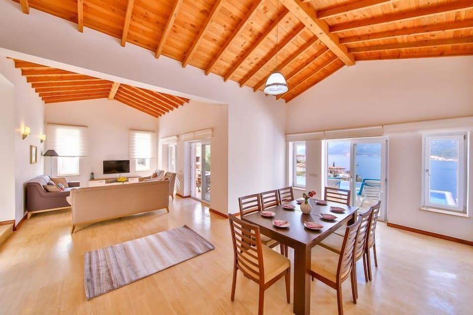 Villa, Sea View | 4 bedrooms, iron/ironing board, free WiFi