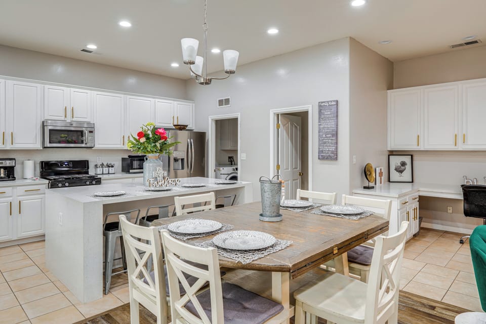 House (4 Bedrooms) | Interior