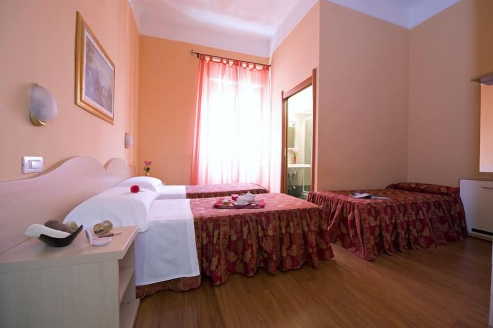 In-room safe, desk, iron/ironing board, free WiFi