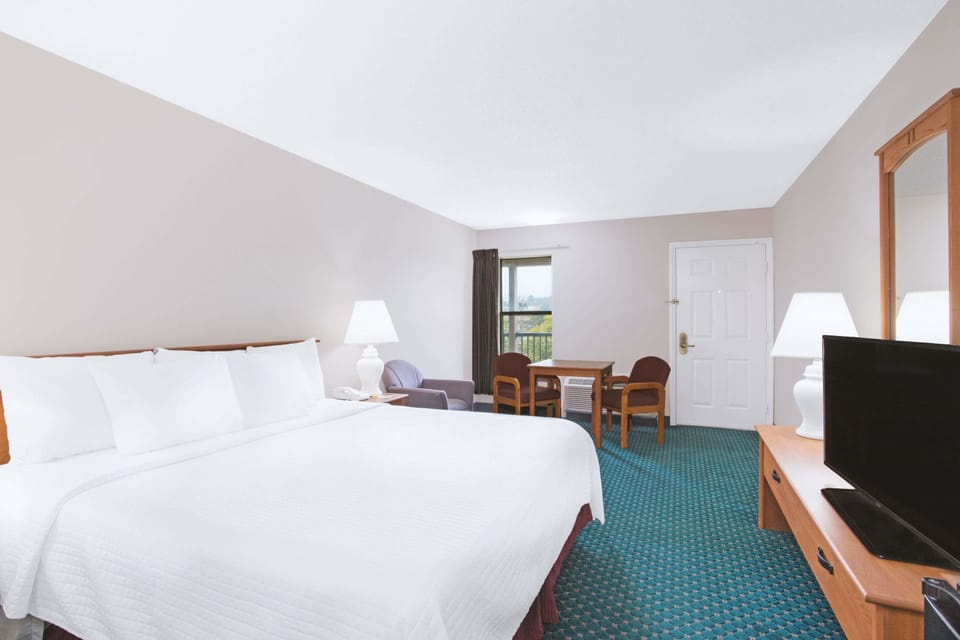 In-room safe, desk, iron/ironing board, free cribs/infant beds