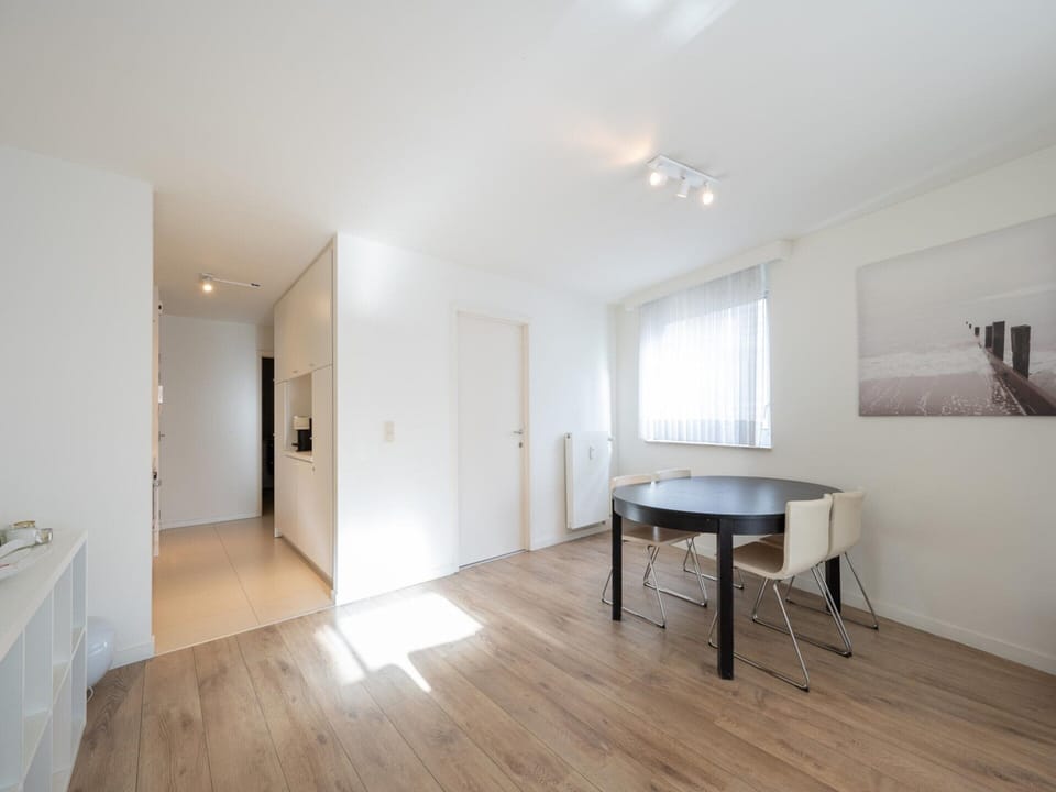 Apartment | Dining