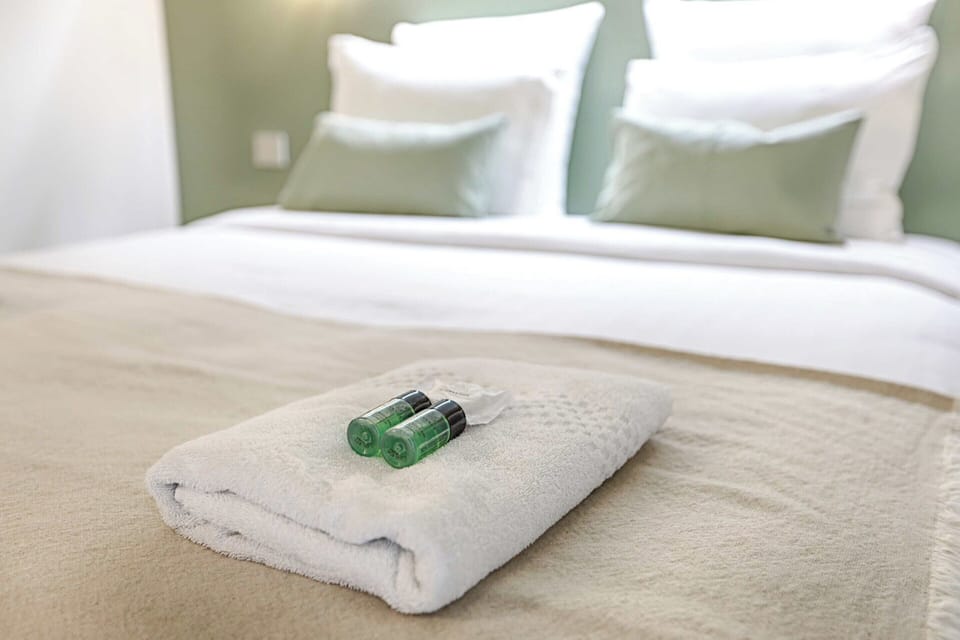 Apartment | 2 bedrooms, laptop workspace, iron/ironing board, bed sheets