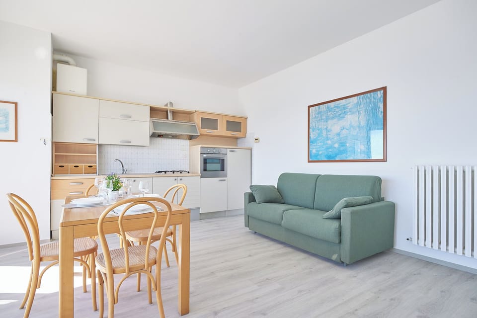 Apartment (1 Bedroom) | Interior