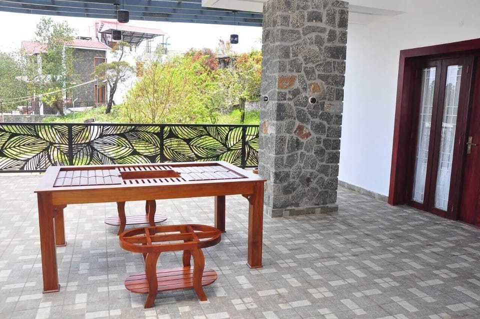 Pugal Holidays Hotel in Kodaikanal