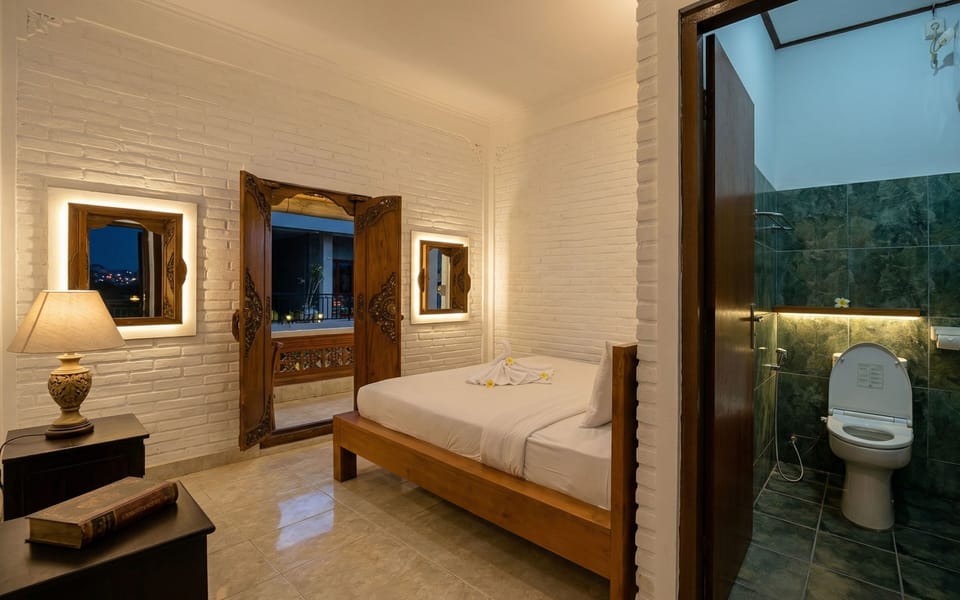 Standard Room, Balcony, City View | Free WiFi