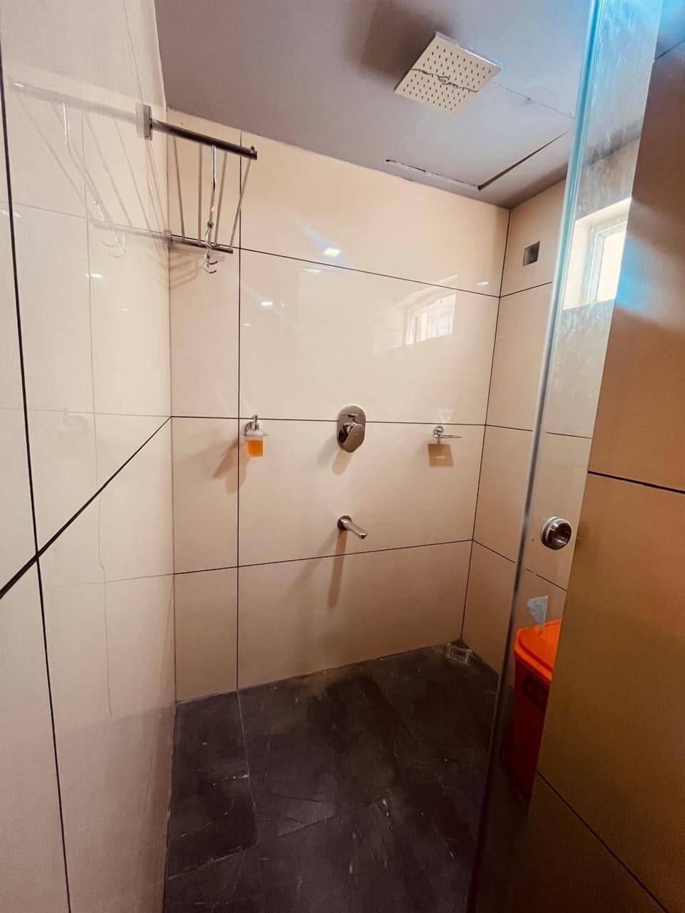 Family Double Room | Bathroom | Towels, soap, toilet paper