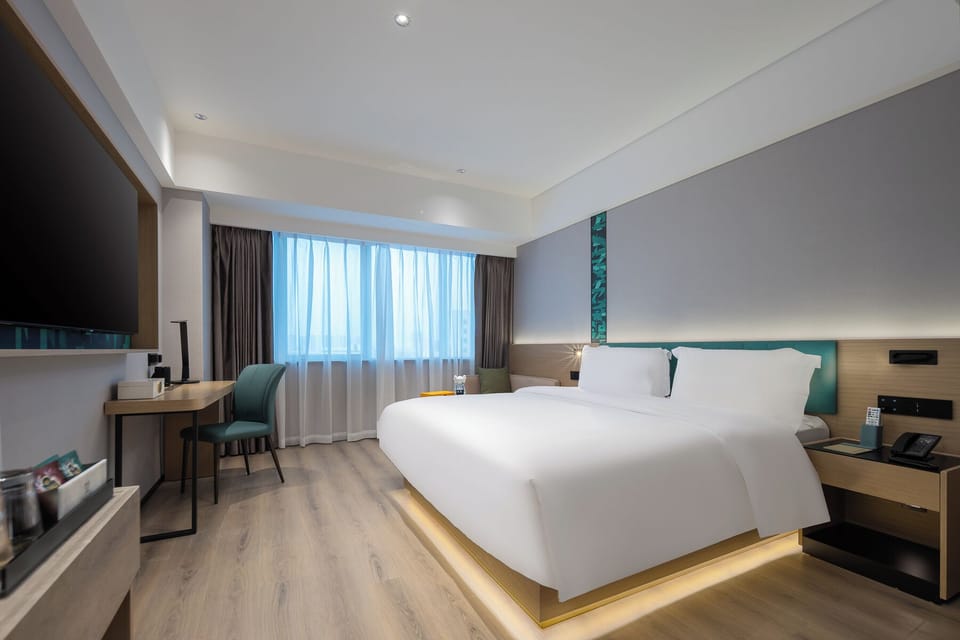 Basic Single Room, City View | Blackout drapes, soundproofing, iron/ironing board (on request)