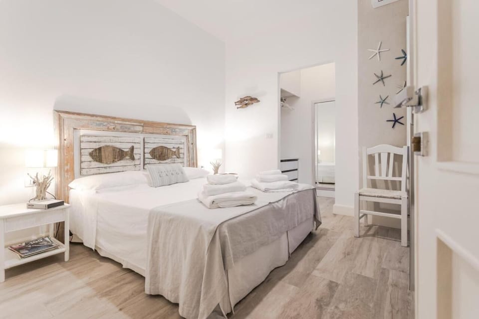 Standard Room | Free WiFi, bed sheets