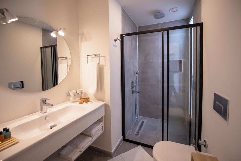 Suite, Sea View | Bathroom | Slippers