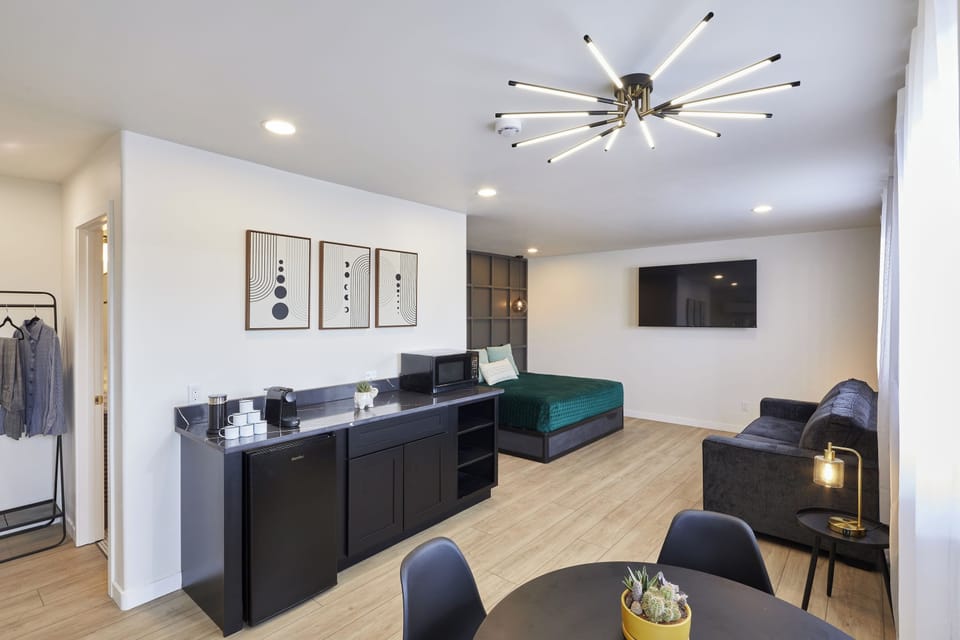 Private kitchenette