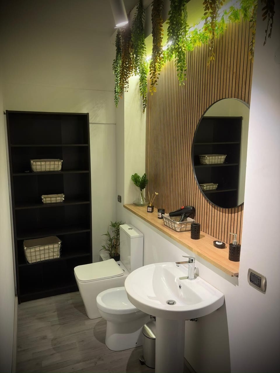 Presidential Suite | Bathroom | Free toiletries, hair dryer, bathrobes, slippers