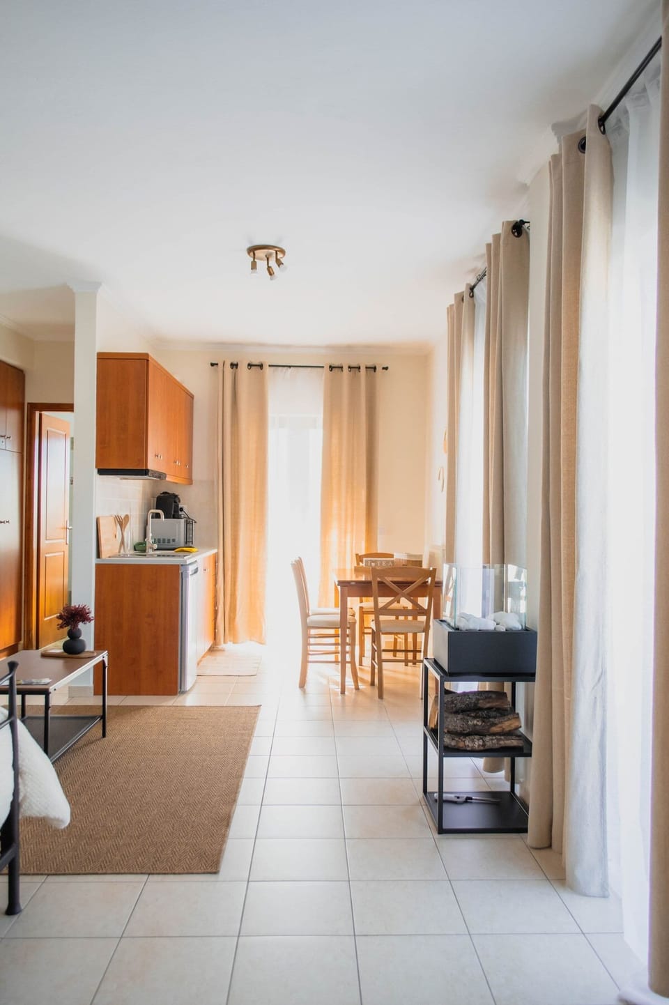 House | 1 bedroom, desk, soundproofing