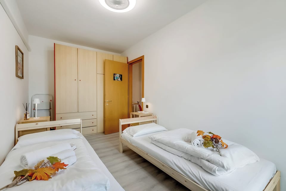 Standard Apartment, 2 Bedrooms, 2 Bathrooms (Garda Lake View From The 7th Floor) | 2 bedrooms