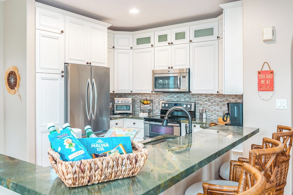 Townhome, 3 Bedrooms, Lanai, Garden View | Private kitchen | Coffee/tea maker, electric kettle, toaster