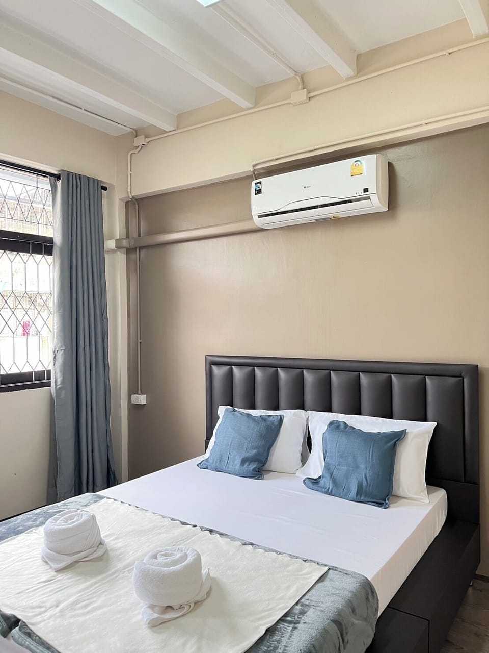 Comfort Double Room, City View | Blackout drapes, free WiFi, bed sheets