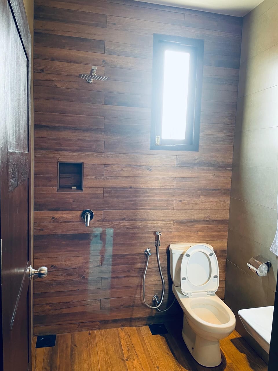 Deluxe Double Room | Bathroom | Bidet