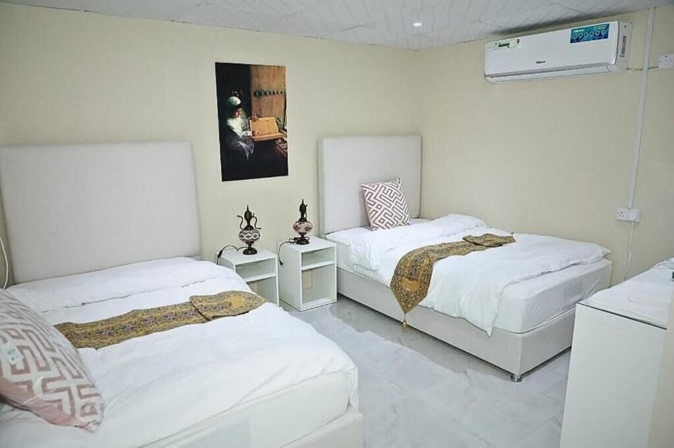Deluxe Double Room, Desert View | Living area