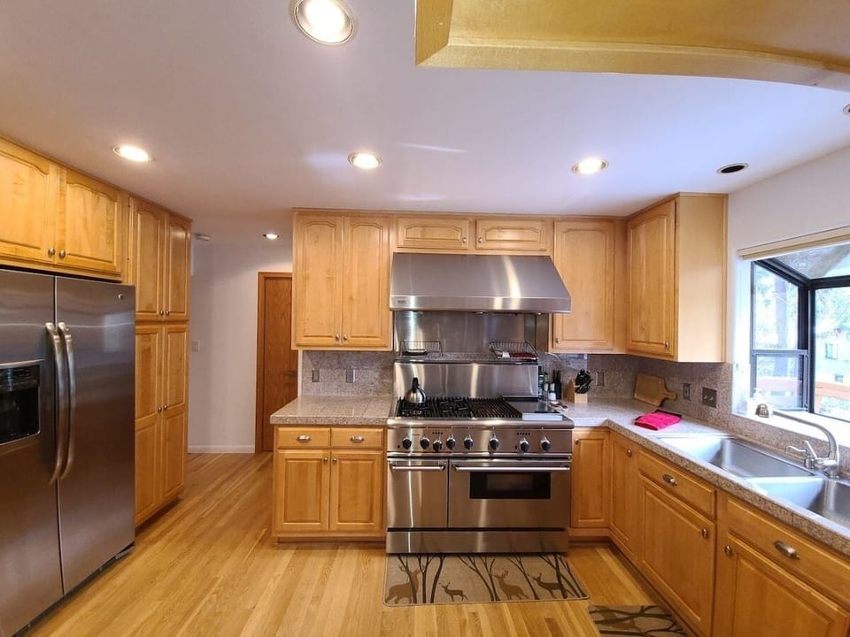 House, 3 Bedrooms | Private kitchen | Coffee/tea maker, fridge, oven, toaster