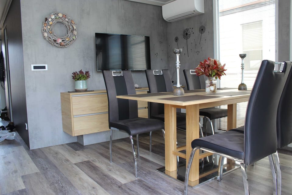 Apartment (Two Bedroom Floating House) | Dining room