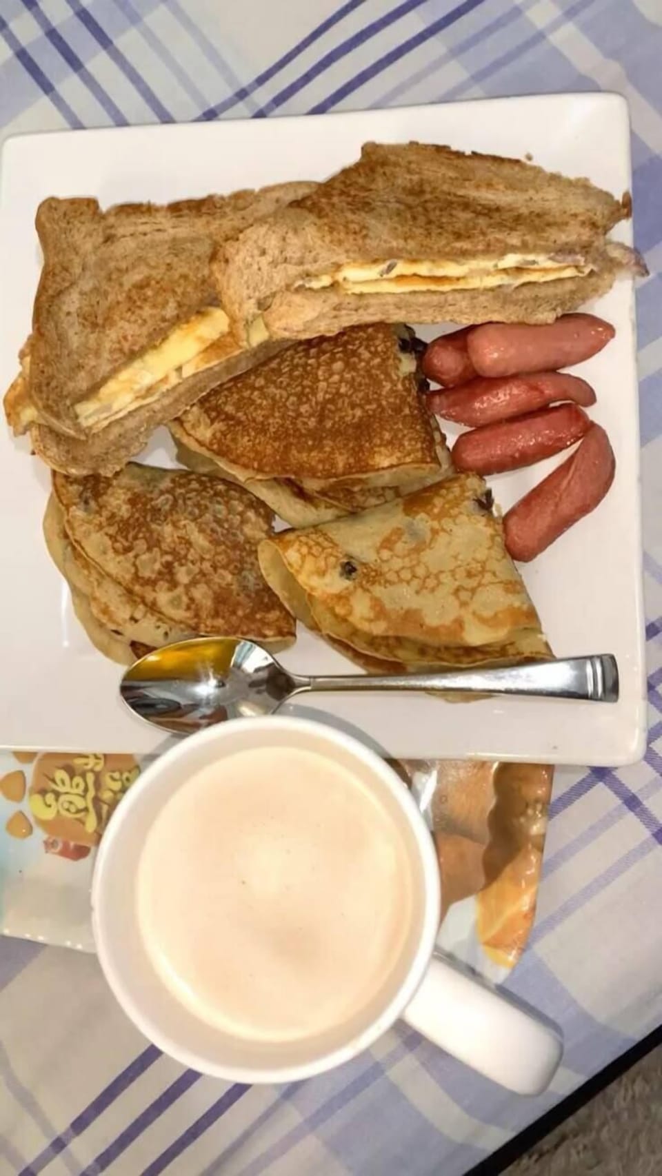 Daily buffet breakfast for a fee