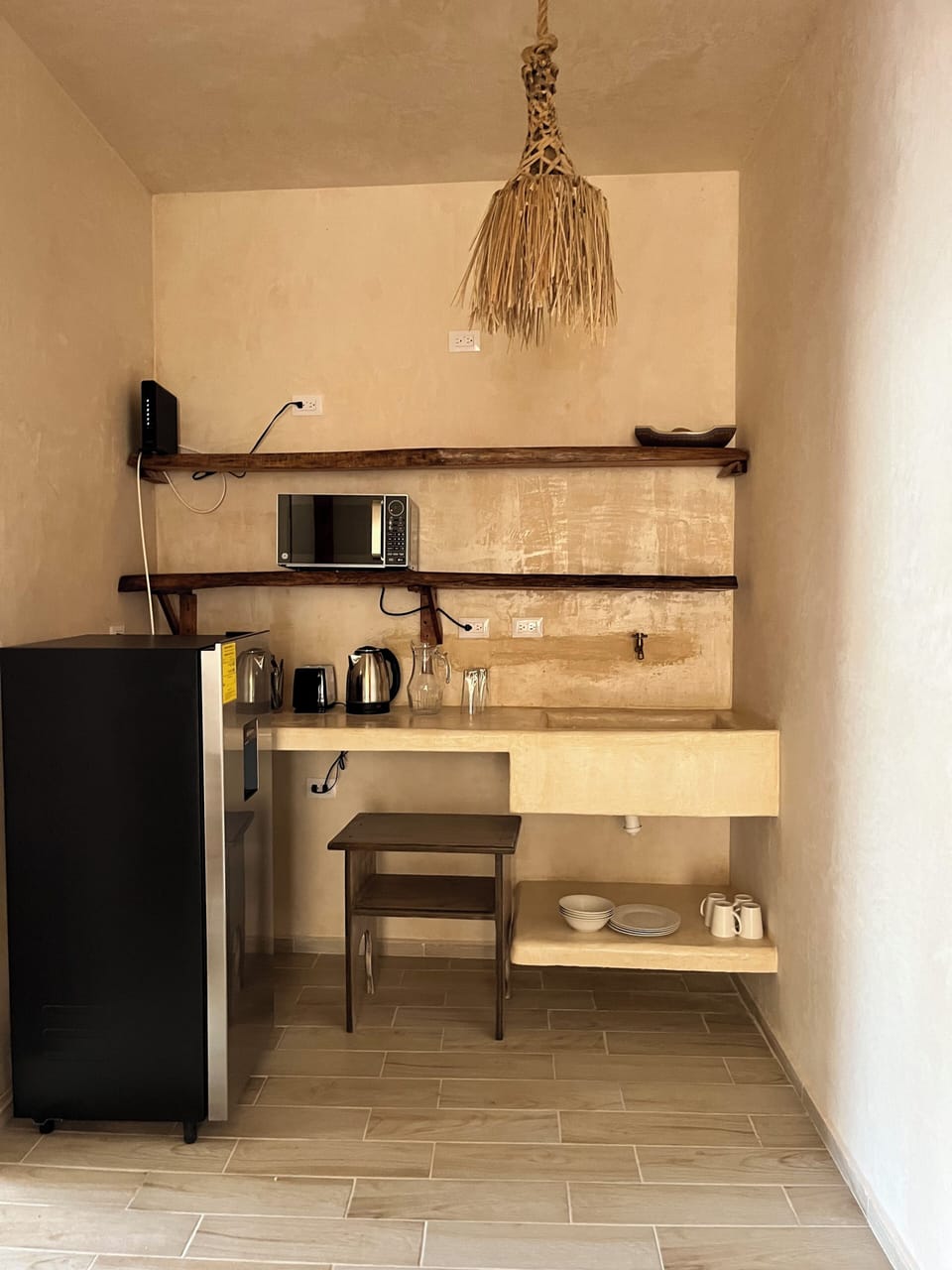 Full-size fridge, microwave, coffee/tea maker, blender