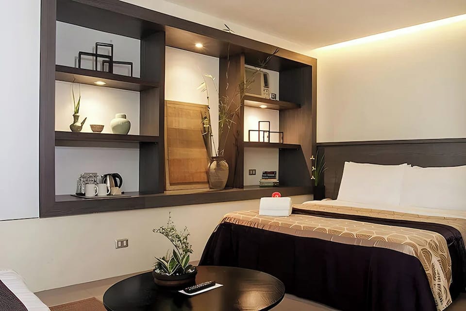 Courtyard | Blackout drapes, iron/ironing board, free WiFi, bed sheets