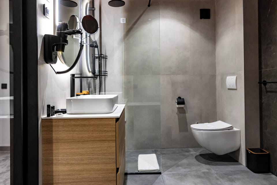 Presidential Suite, City View | Egyptian cotton sheets, premium bedding, memory foam beds, minibar