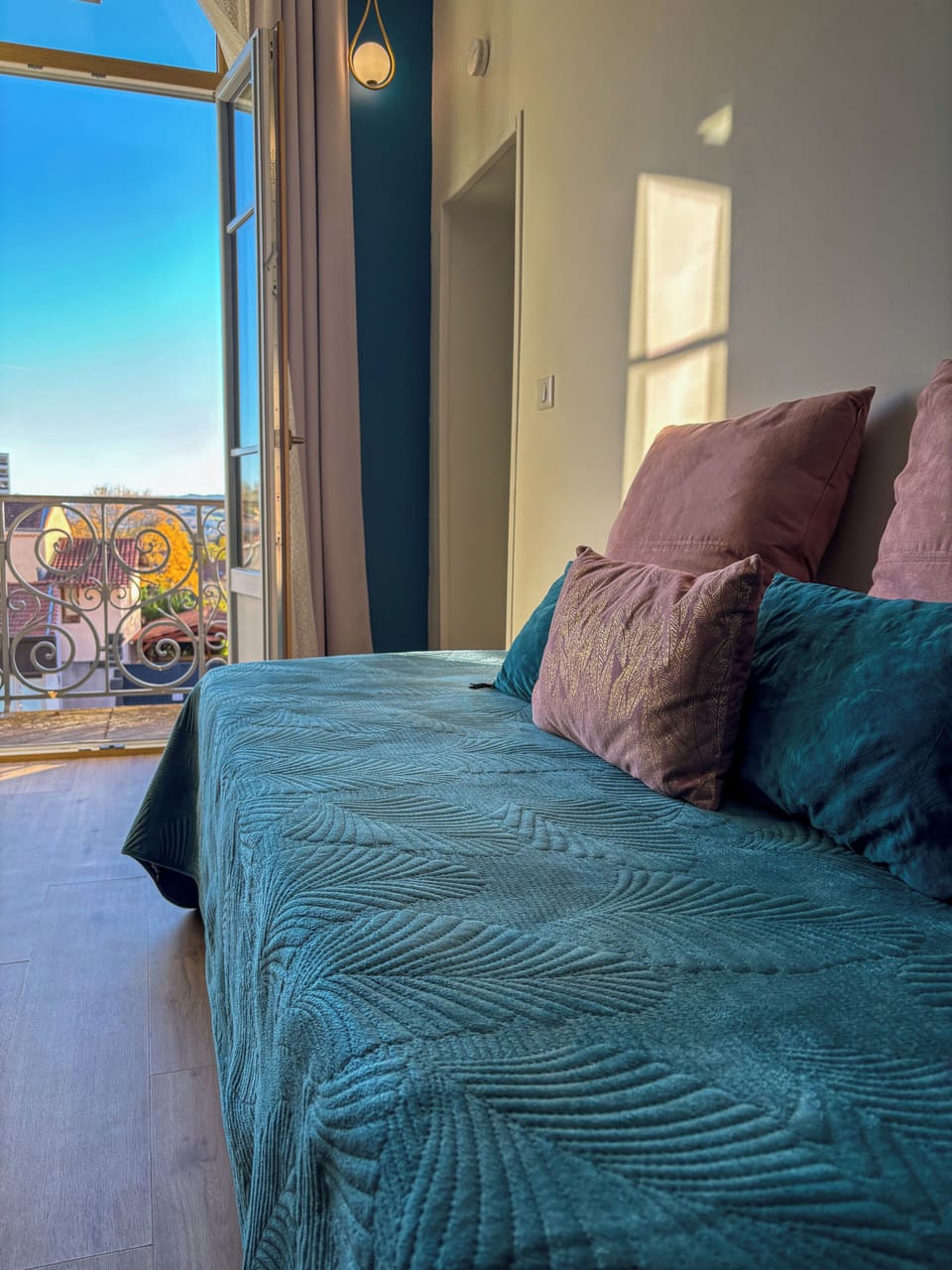 Family Triple Room, Balcony | Soundproofing, free WiFi, bed sheets