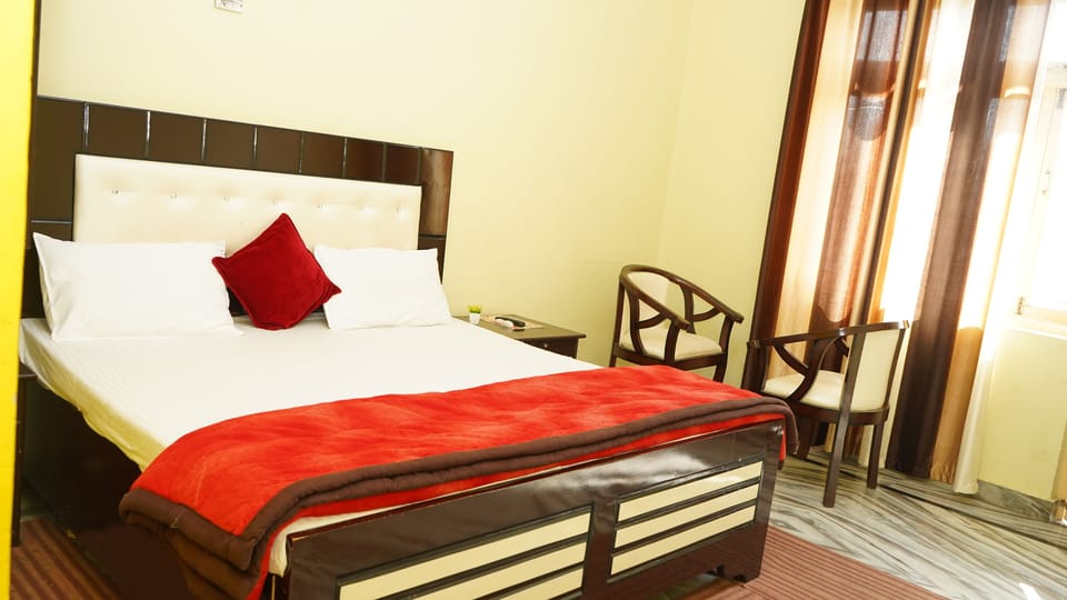 Deluxe Double Room, Balcony, Mountain View | Desk, laptop workspace, free WiFi