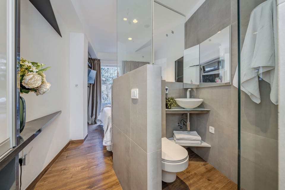 Double Room | Desk, soundproofing, iron/ironing board, free WiFi