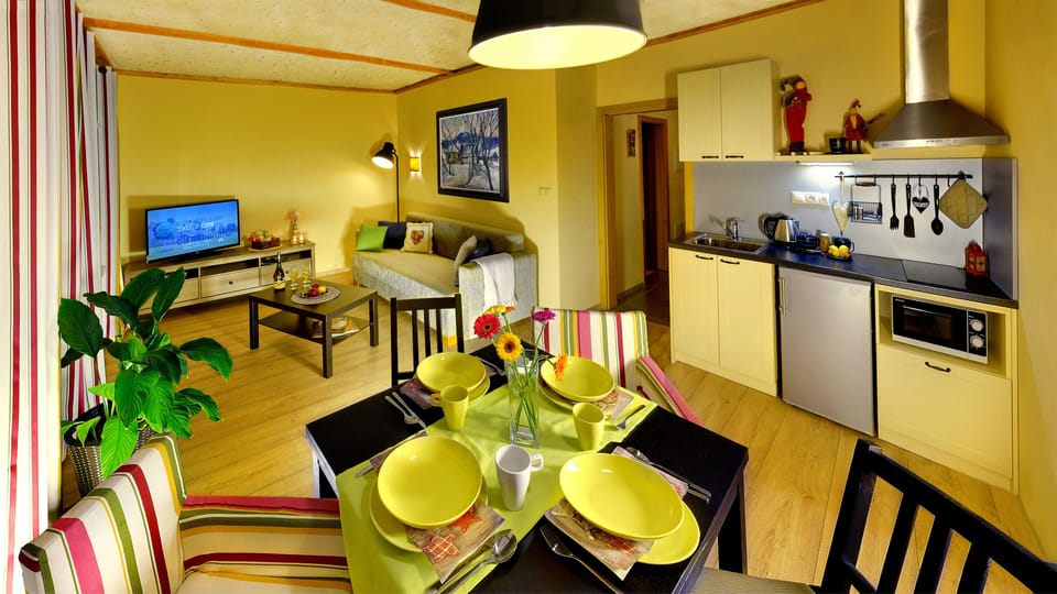 Apartment (Dependance) | Desk, blackout drapes, cribs/infant beds, free WiFi
