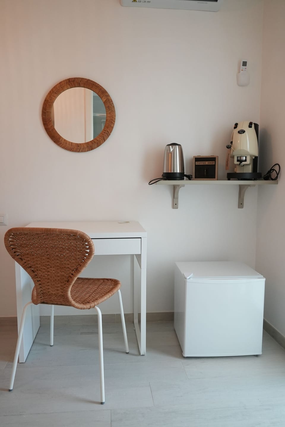 Room, City View | Desk, WiFi (free)