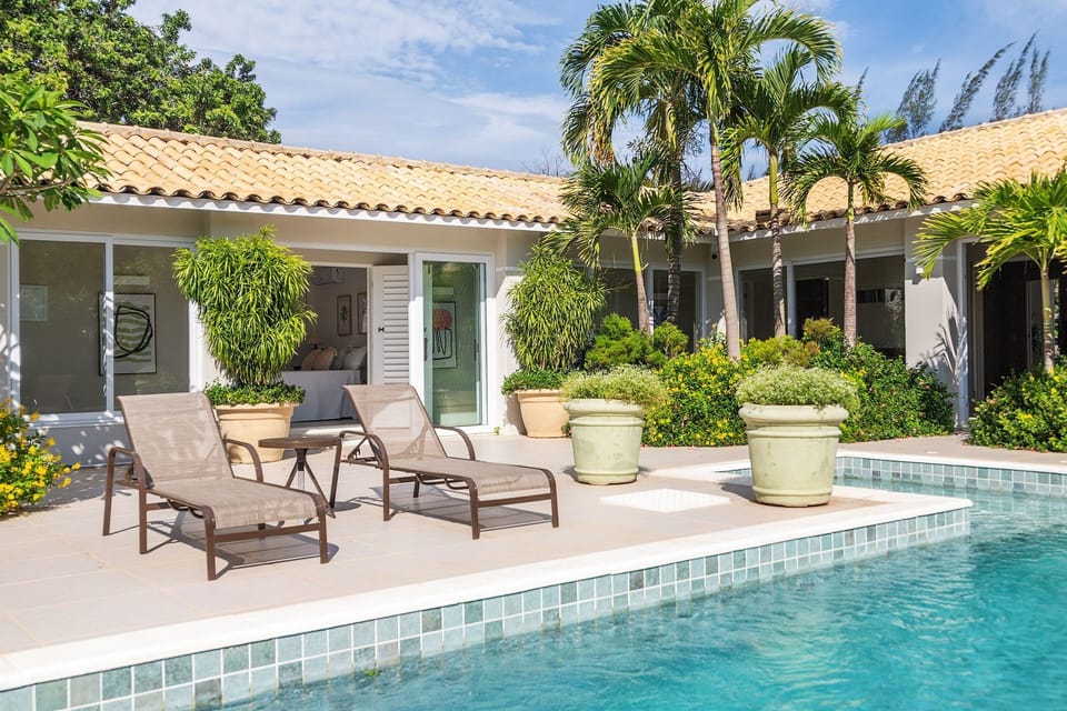 Deluxe House, 3 Bedrooms, Private Pool | Pool | Outdoor pool, pool umbrellas, sun loungers