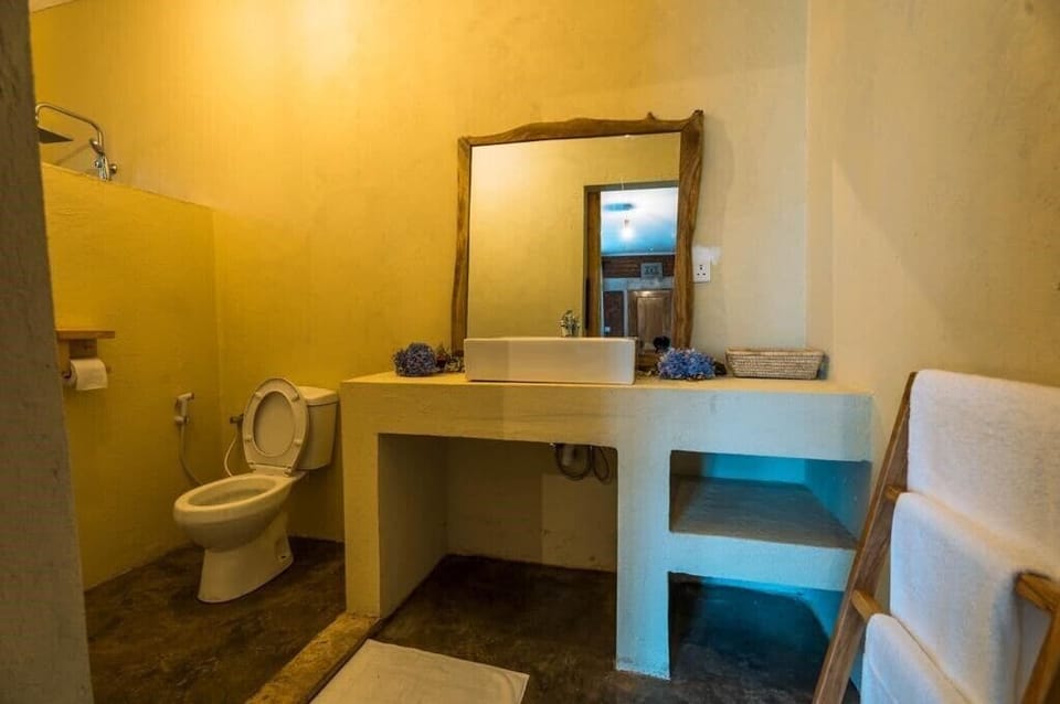 Free toiletries, towels, soap, shampoo