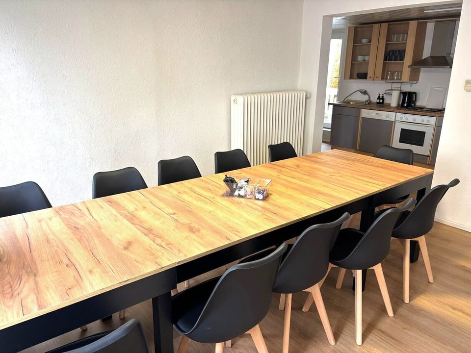 House | Private kitchen | Electric kettle, highchair