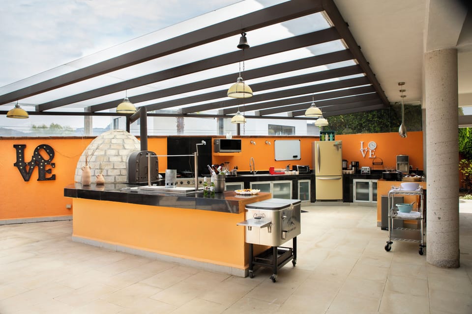 Luxury Villa, 4 Bedrooms, Patio, Partial Lake View | Private kitchen | Paper towels