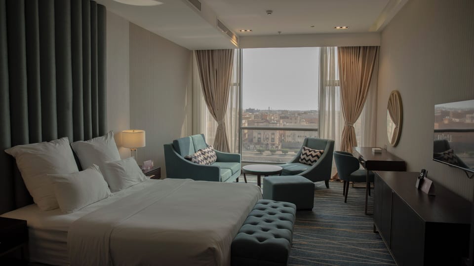 Deluxe Room | Soundproofing, iron/ironing board, free WiFi