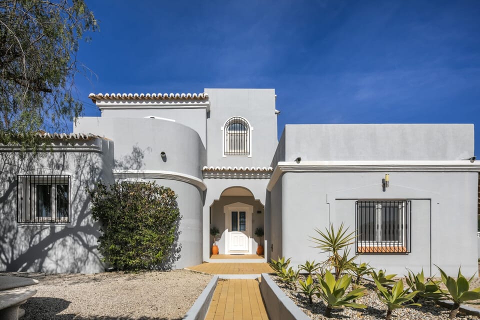 Villa | Exterior